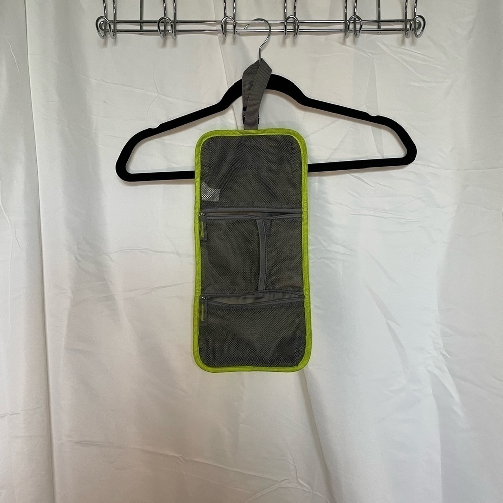 Travelon/ Tech Accessory Organizer Lime green​​​​​​​​​​​​​